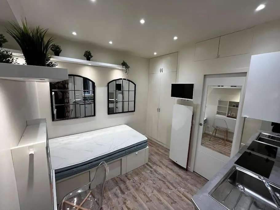 Studio Exceptionnel Au Marais Paris France